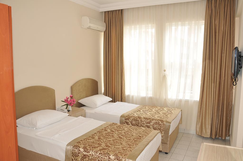 Exenia Hotel 阿拉尼亚 外观 照片